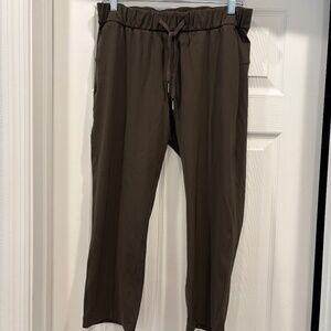 Lululemon On the Fly Crop 23” Pant in Dark Olive 8